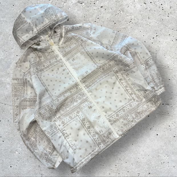 [105] 스노우피크 피코 초경량 페이즐리 패턴 후드 바람막이 D335