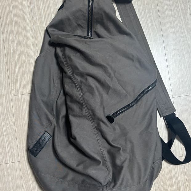해칭룸 더플백팩 차콜