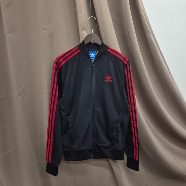 아디다스 검빨 슈퍼스타 트랙탑 105