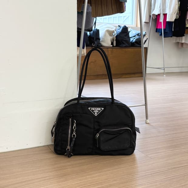 프라다 블랙 테수토 볼링백