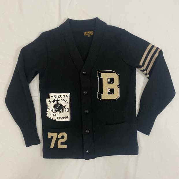 Pherrows 페로우즈 가디건 레터맨 버팔로 패치 울100