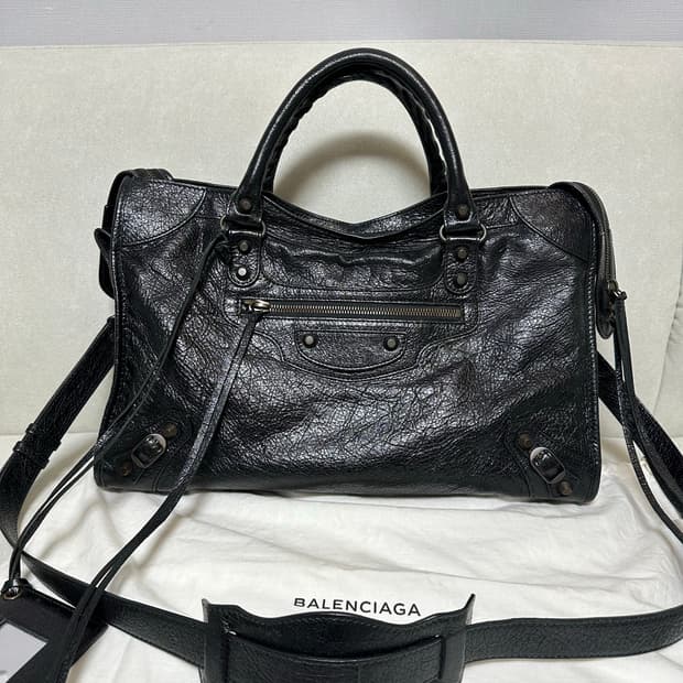 [SA 정품] 발렌시아가 시티 모터백 미디움 블랙 신