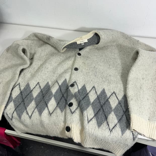 100-105 토니웩 크림 오버핏 알파카 가디건