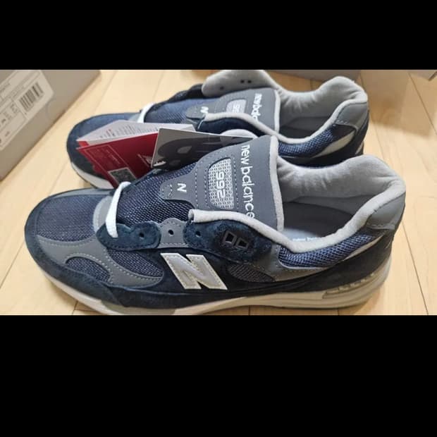 뉴발란스992  네이비 275사이즈