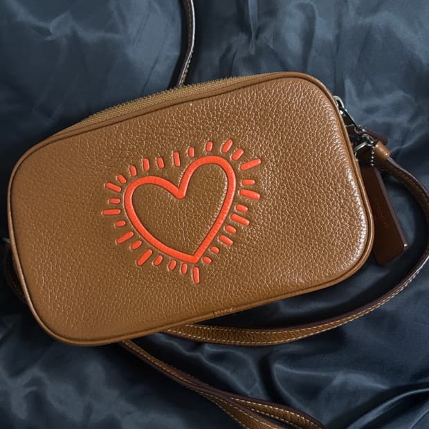 코치 키스해링 콜라보 크로스백