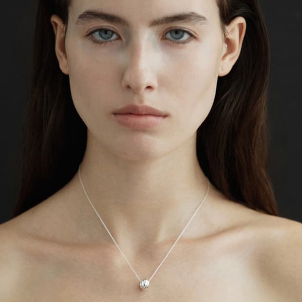 수리움 lea necklace