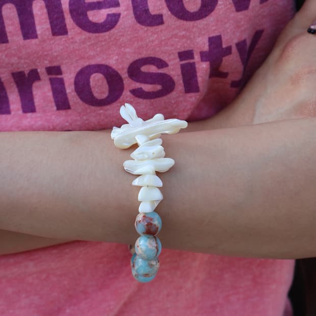[heureul] lagoon shell bracelet