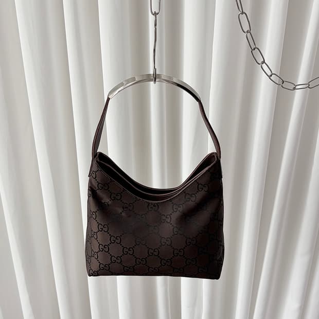 구찌 x 톰포드 GG 스틸 핸들 숄더백