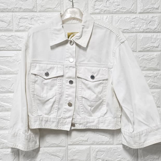 택포) 마이클코어스 흰색 데님 자켓 S
