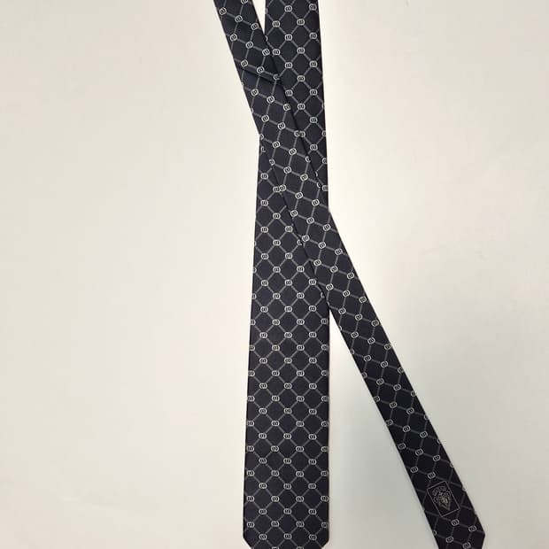 구찌 블랙 로고플레이 넥타이