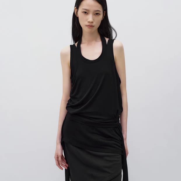 레이어드 스트랩 슬리브리스 BLACK (M)