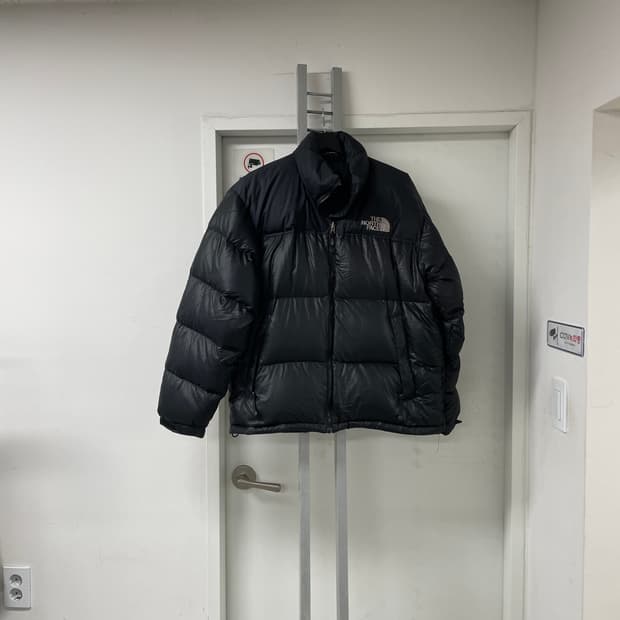 노스페이스 700 블랙 패딩 100