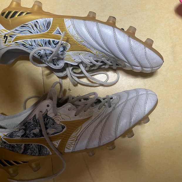 미즈노 모렐리아 축구화275 (라모스 한정판)