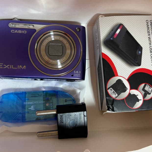 카시오 엑슬림 ex z2000 z2300 빈티지 디카 모카 연예인 카메라
