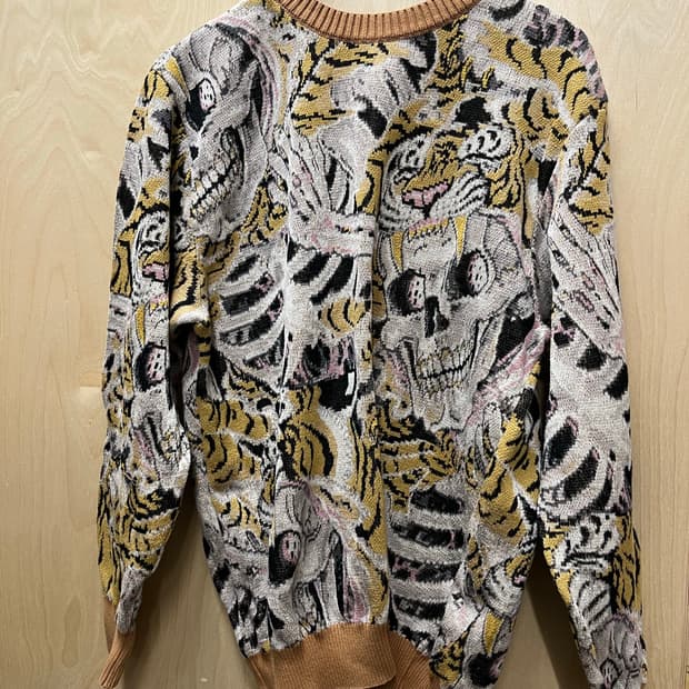 와코마리아 팀레이 니트 L사이즈 팝니다