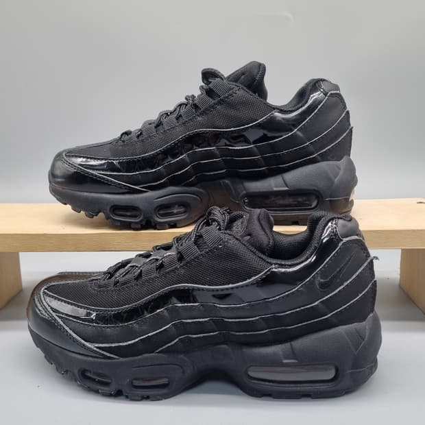 나이키 에어맥스 95 트리플블랙 운동화255