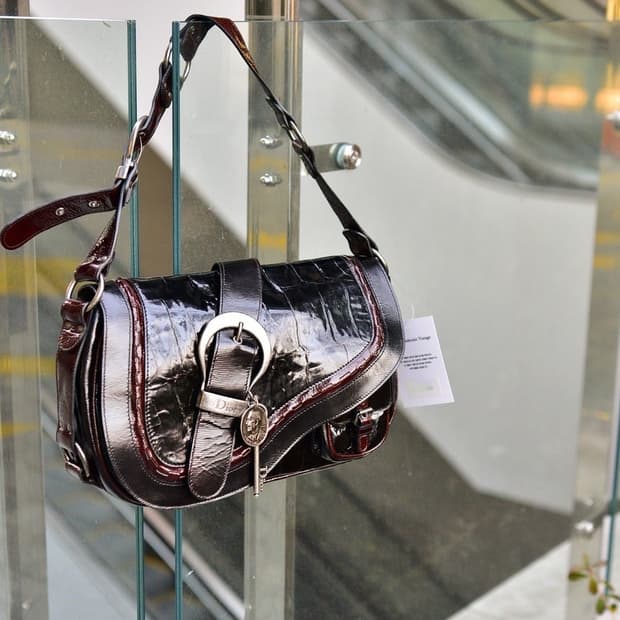 디올 페이던트 가우초 숄더백 (정품)