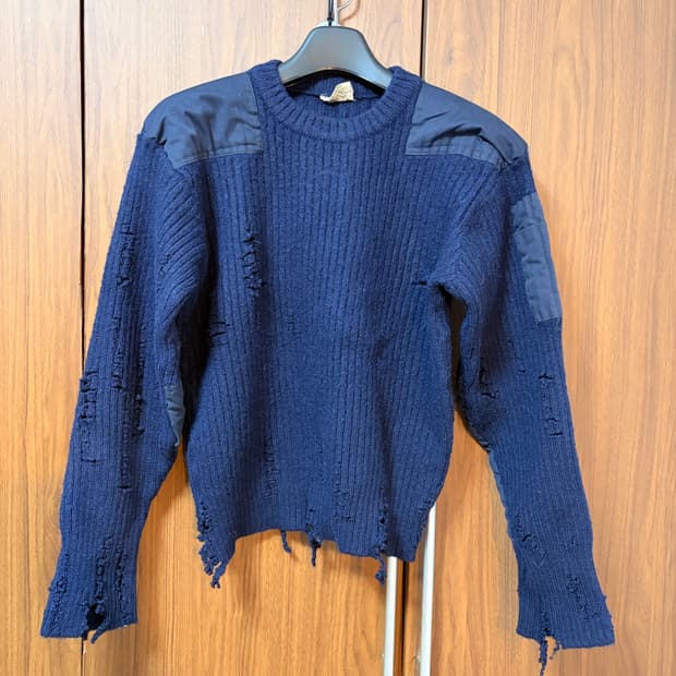 밀리터리 데미지 니트