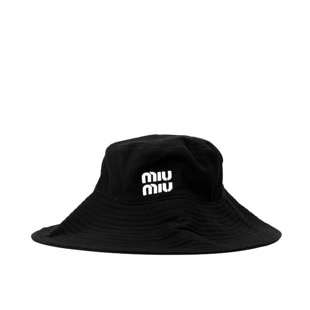 [S] 미우미우 로고 드릴 자수 코튼 데님 버킷햇 모자 블랙 화이트