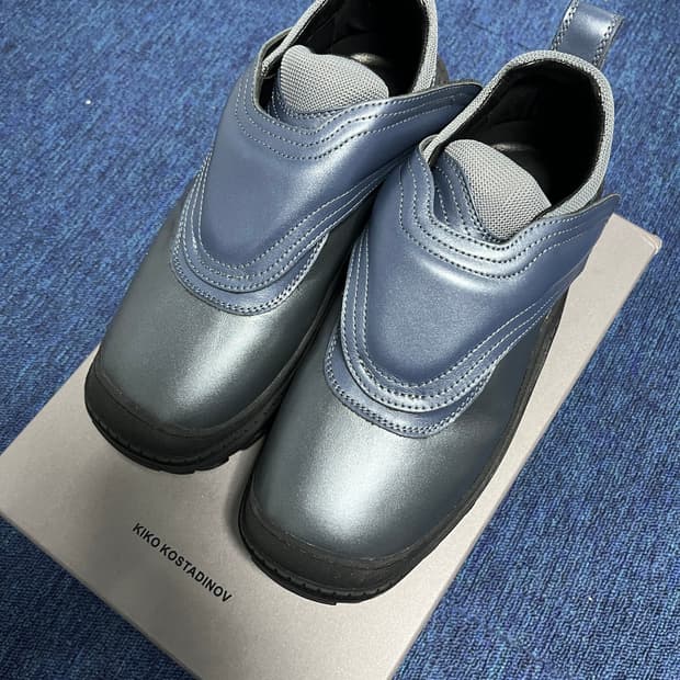 키코코스타디노브 톤킨 스트랩 부츠