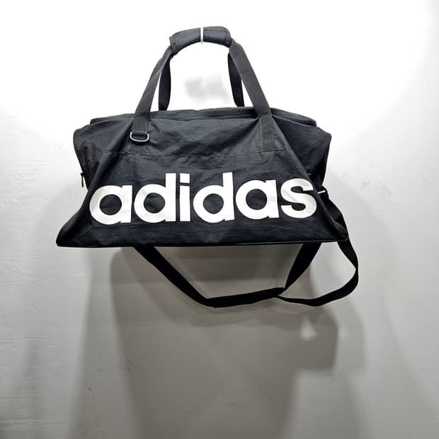 아디다스 블랙 더플백 M