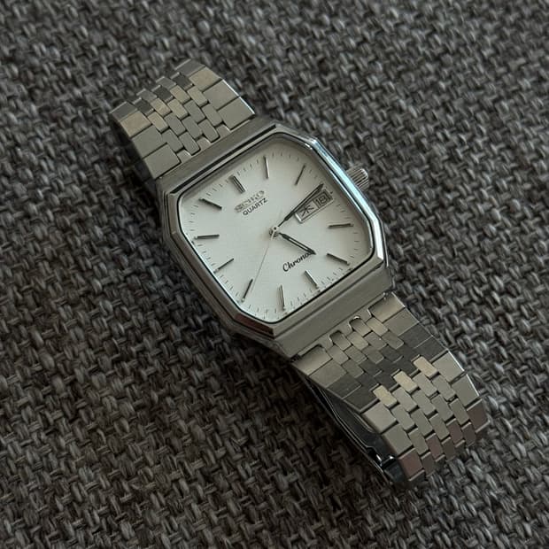 Seiko 세이코 쿼츠 크로노빈티지 시계 팝니다