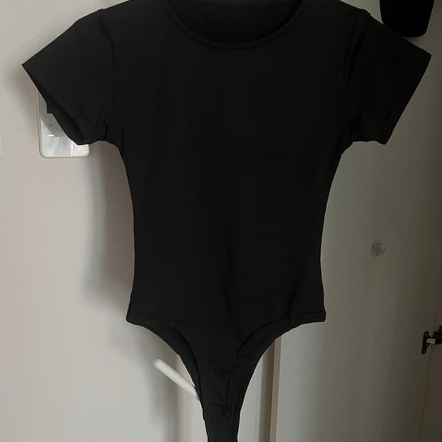 반팔 바디수트 Black 