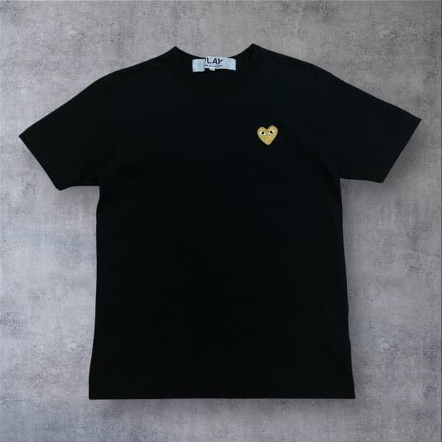 꼼데가르송 하트 와펜 스몰 로고 블랙 반팔티