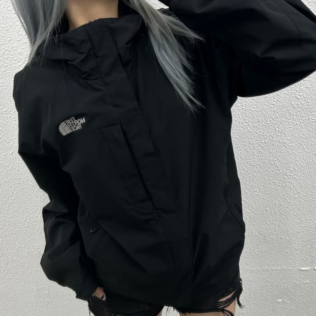 노스페이스 로고 블랙 바람막이 100