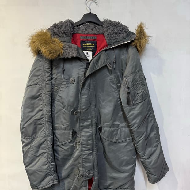 알파인더스트리 카키 퍼패딩