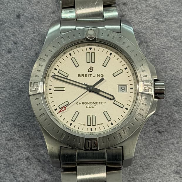 브라이틀링 콜트 A17313 시계 판매합니다.