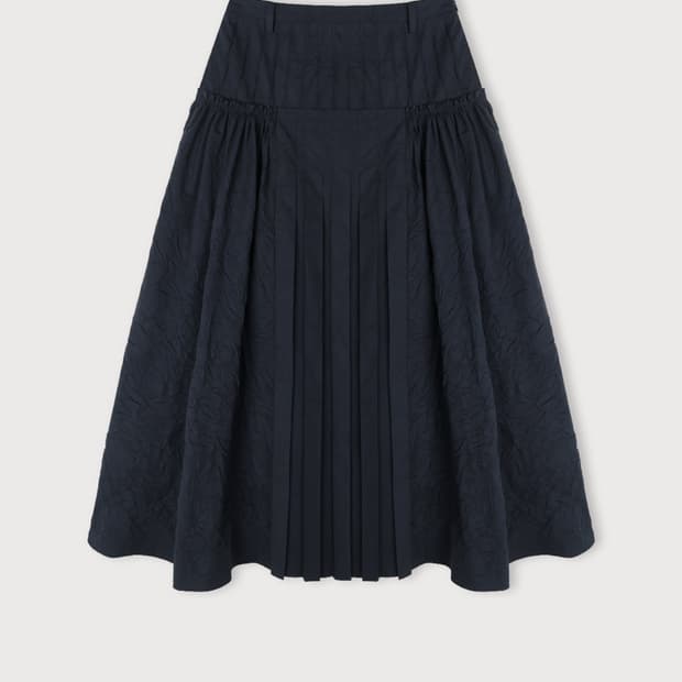 에토스 CRINKLE PLEATS MAXI SKIRT
