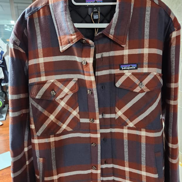 파타고니아 라이트웨이트 인슐레이티드 플란넬 셔츠