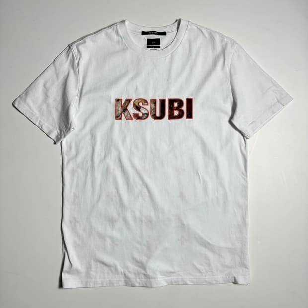 수비 KSUBI 에콜로지 캐쉬 에스에스 티 트루 반팔 티셔츠 R3051