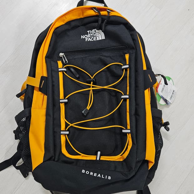 노스페이스 보레알리스 클래식 백팩 블랙 골드