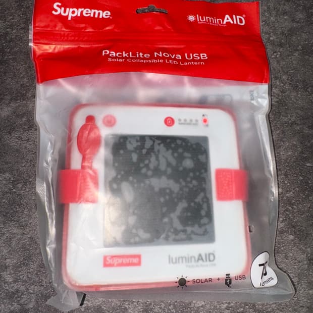 Supreme 루민에이드 팩라이트 노바 USB (새상품)