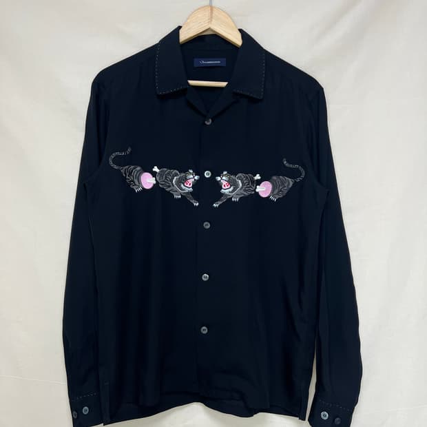 존 언더커버 타이거 엠브로이드 셔츠