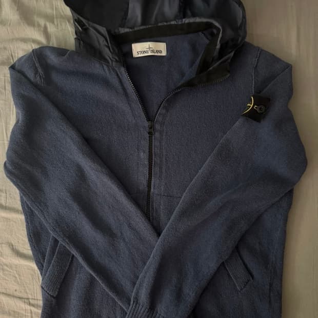 스톤아일랜드 네이비 후드집업 