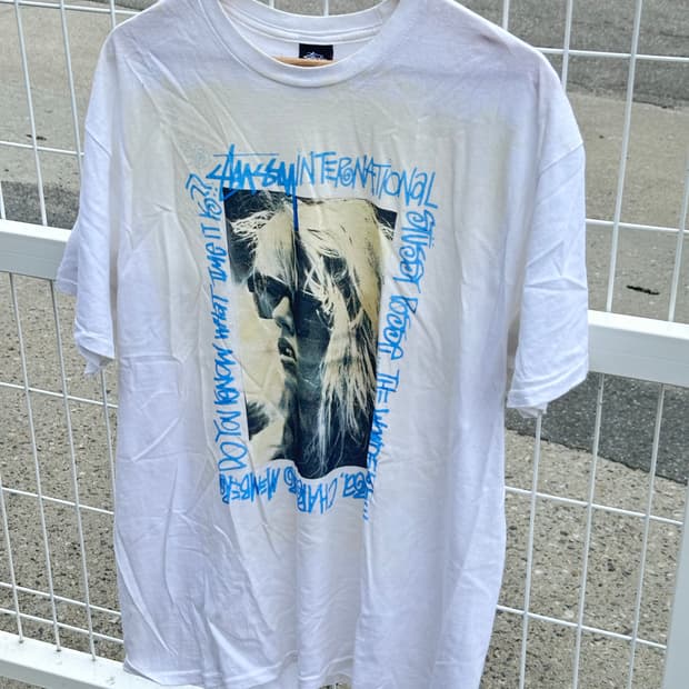Stussy Laura