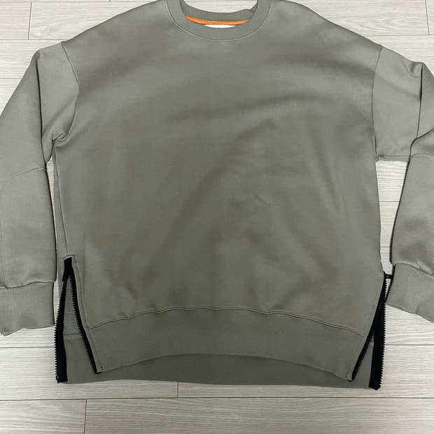 HALBKREIS 맨투맨 (세트구매시 5000원 할인)