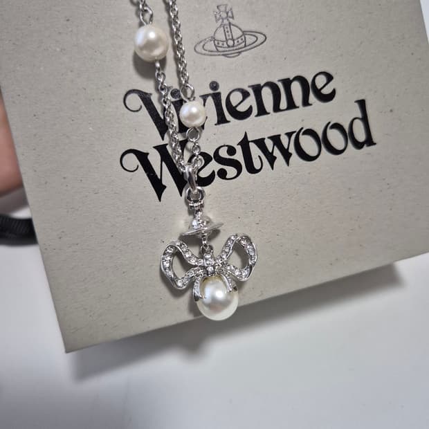 비비안웨스트우드 진주 펄 리본 목걸이