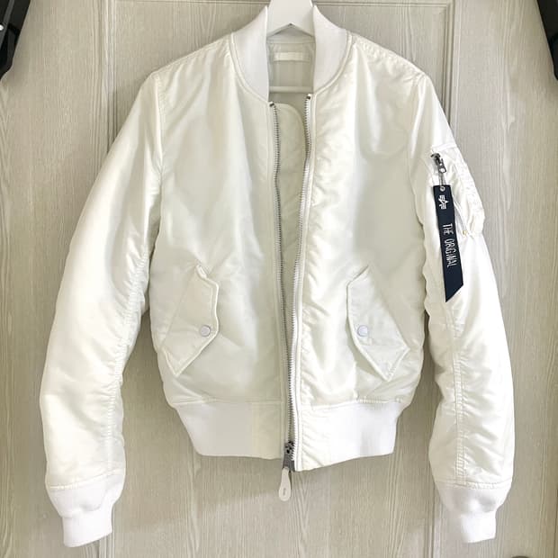 [xs] 알파인더스트리 ma-1 슬림핏 화이트 리버시블 숏항공점퍼