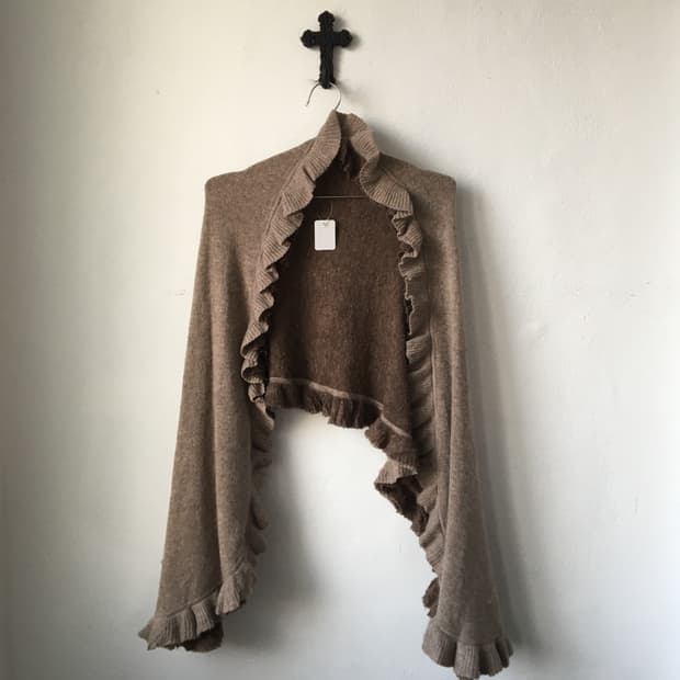 Frill knit cape muffler