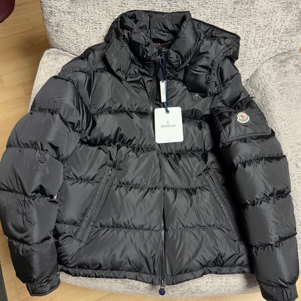 몽클레어 마야 매트 패딩 블랙 새상품 25Fw 5사이즈
