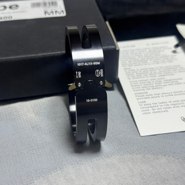 1017 alyx 9sm 버클 팔찌