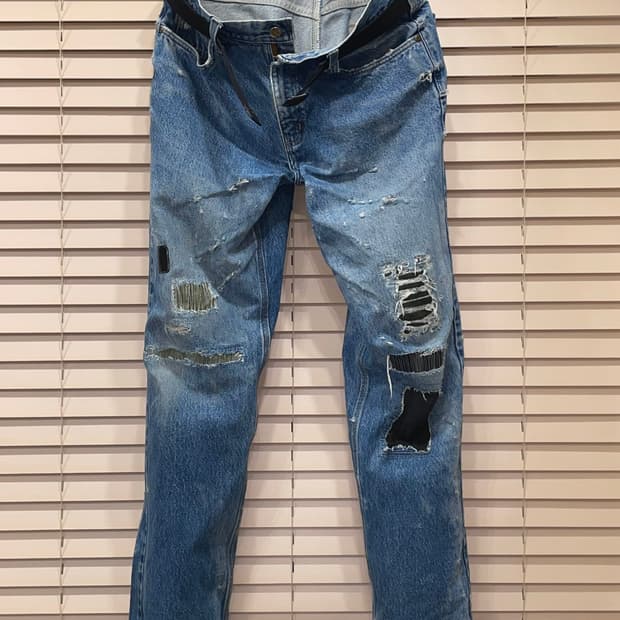 carhartt- battleworn ripped denim