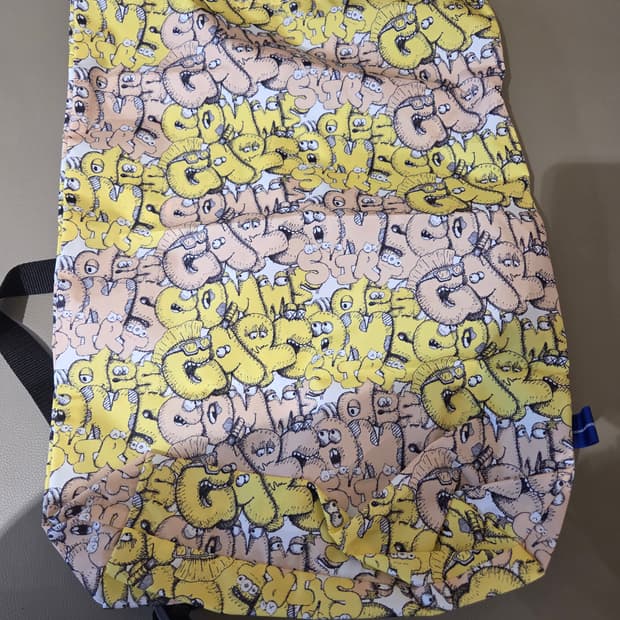 꼼데가르송 X 카우스 스트링백 새상품