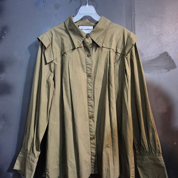 칼 라거펠트 카키색 여성 셔츠 95