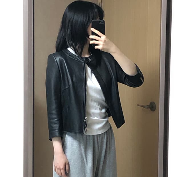 40 양가죽 폴스미스 블랙라벨 투웨이 핀턱 라운드카라 7부 가죽자켓