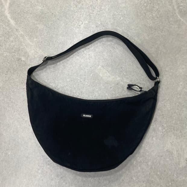 XLARGE 엑스라지 크로스백